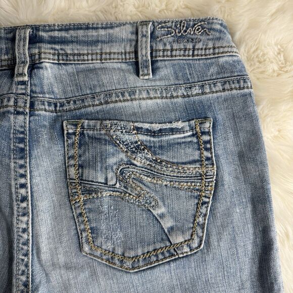 Silver Aiko Jeans Womens 30 Blue Flare Low Rise Distress Holes Measure 31 x 31.5 - Picture 9 of 12